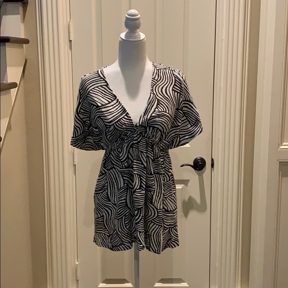 LOFT Other - Loft Black and white print bathing suit coverup
